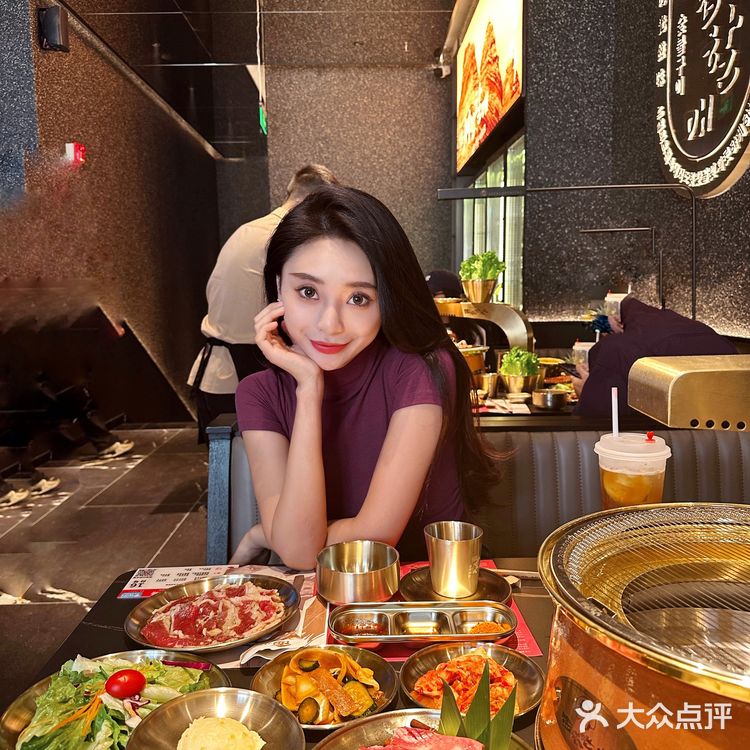 男模烤肉尊嘟有点东西