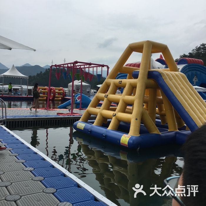 杭州千岛湖进贤湾水上乐园