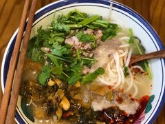 -溪岸路花鸟市场