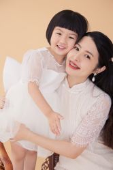 点击看大图 -挪娅婚纱摄影皇家会所