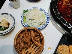 -卤校长老火锅(杨家坪直营店)