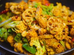 干锅牛蛙-靓蛙馆