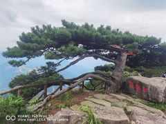-罗田薄刀峰风景区