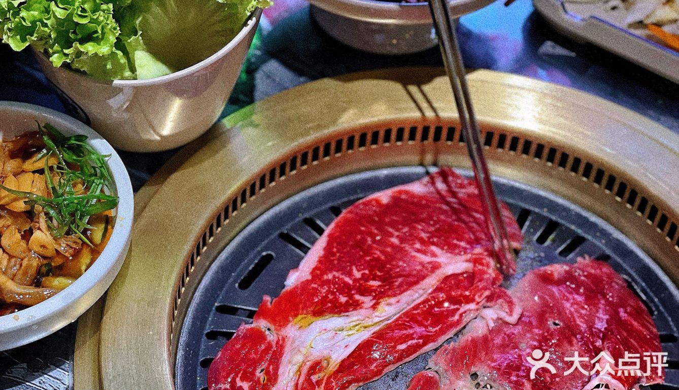 “火炉旁”也可以在街边撸串啦｜西安烤肉王