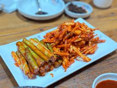 -百年石锅饭·朝鲜族传统民餐