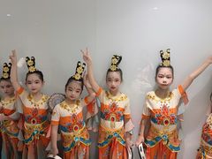 -艺熠舞蹈口才主持表演艺术中心(爱琴海校区)