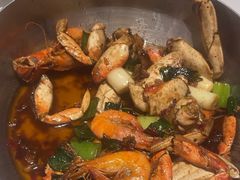 -七欣天香辣蟹火锅(闵行浦江欢乐颂店)