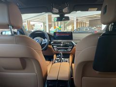 -上海宝宁宝马4S店