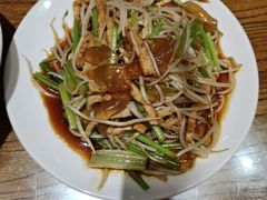 -泉畔人家·老济南经典鲁菜(大明湖店)