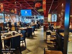 大堂-老墙根涮肉·铜锅·烧烤(欢乐谷·王四营店)
