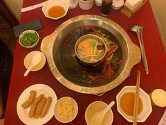 -山城年华老火锅(玉林店)