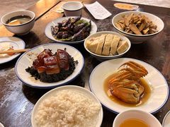 -咸亨酒店•非遗绍兴菜•中华老字号(堂吃餐厅)