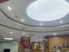 -雅悦齿科(顾村公园店)