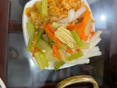 -牛一嘴·兰州牛肉面·大盘鸡(财富中心店)