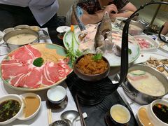 -红鼎豆捞·非遗鲍皇汤火锅(宝丰路店)