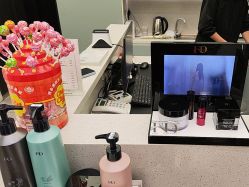 -PE SALON
