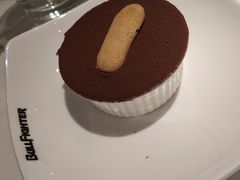 -斗牛士牛排餐厅(嘉里汇店)