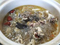 乌鸡野生菌汤-东巴谷野生菌火锅餐厅