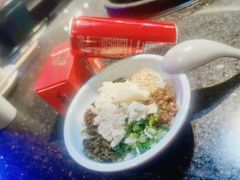 豆花米线-热火朝天鲜切牛肉火锅(南强街巷店)