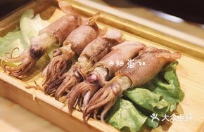 Stir-Fried Rabbit with Seafood Sauce