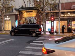 -梅龙镇酒家(南京西路总店)