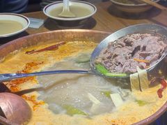 -洱火云南酸菜牛肉火锅(石景山当代商城店)