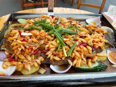 -宏兴烤鱼山庄(宣恩总店)