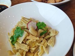 -侬佳蒸菜馆(听潮店)