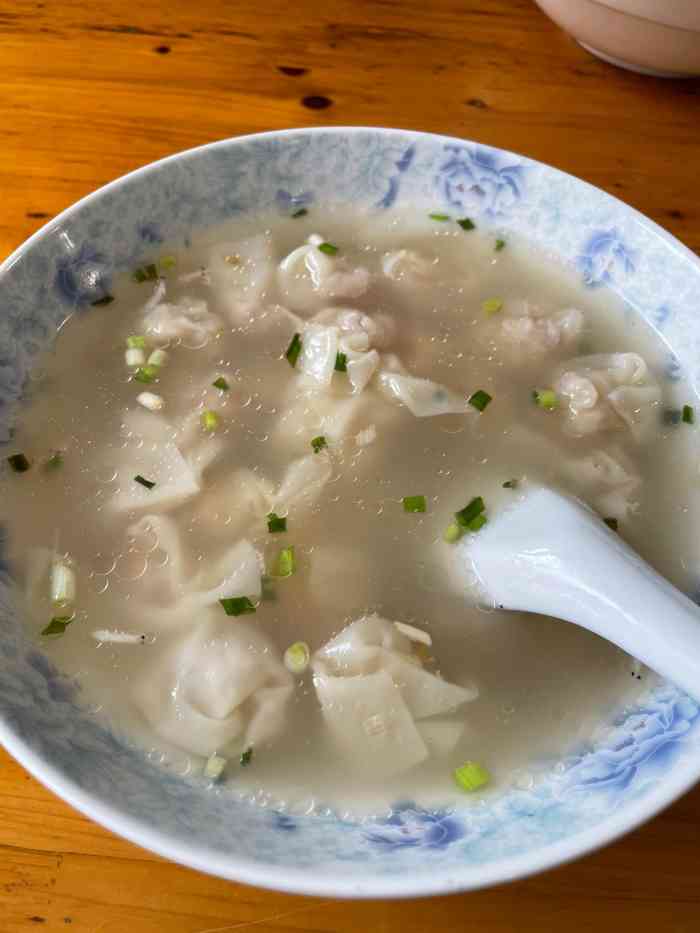 又见炊烟柴火馄饨爱心小吃-"南京人吃的就是情怀.