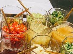 -红鼎豆捞·非遗鲍皇汤火锅(宝丰路店)