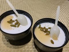 手工自制酸奶-巴扎美食·新疆菜·西域歌舞表演餐厅(新疆大厦店)