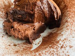 巧克力慕斯配黑巧克力雪糕-BOR Eatery(安福路店)