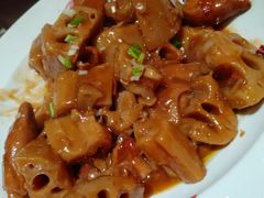 -刘胖子家常菜·蹄花焖藕(中央花园店)