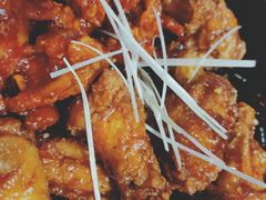 酱油炸鸡-MI WU FACTORY米屋美食工厂餐厅(绿地店)