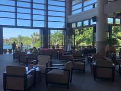 -亚龙湾喜来登·美景台大堂吧