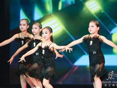 -炫艺舞蹈培训中心(枫尚奥特莱斯店)