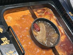 -老牌坊云南鱼豆花火锅(哈西万达店)