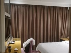 -麗枫(广州番禺长隆南村万博地铁站店)