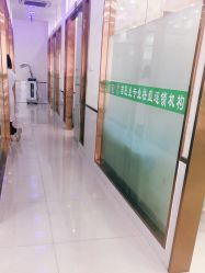 -苗医生专业祛痘·皮肤管理