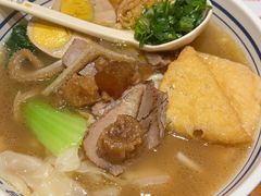 -鑫花溪牛肉米粉(东环大润发店)