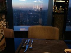 靠窗位-唐拉雅秀酒店-西锦汇空中BBQ·思创餐厅