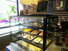 面包甜点陈列柜-麦当劳(双榆树店)
