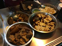 -松树干拌面店