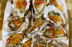 Steamed Oysters with Garlic