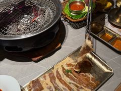 -草家酱蟹炭火烤肉店(珲春南路一店)