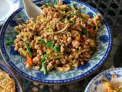 酸腌菜炒肉-北海聚友阁  腾冲北海湿地