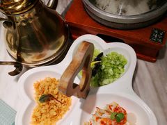 招牌小龙虾红汤泡饭-蜜桃花开·中西融合菜E&W(南长街店)