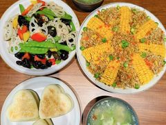 -爱的果实月嫂育婴师(世纪东方店)
