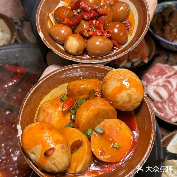 真的爱惨了这种火锅店，好吃又出片！