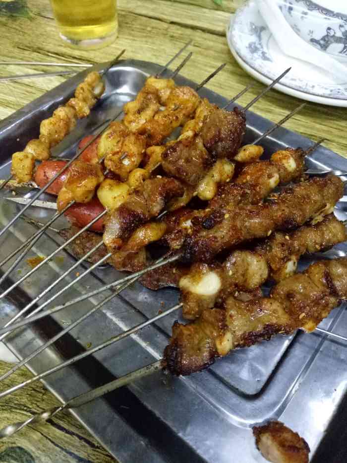 锦州排骨串-"菜品不错,肉串味道很棒.排骨串必点,还有.